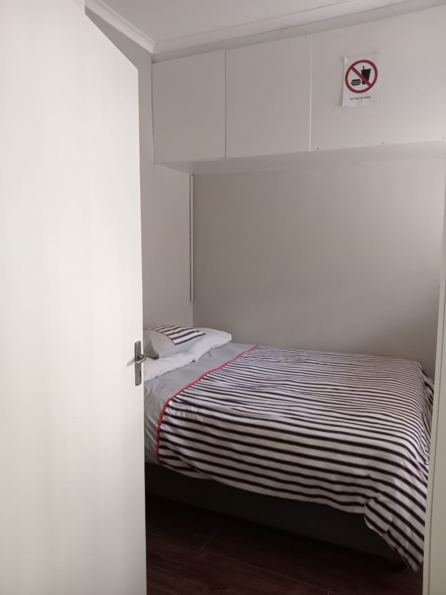 To Let 1 Bedroom Property for Rent in Rondebosch Village Western Cape